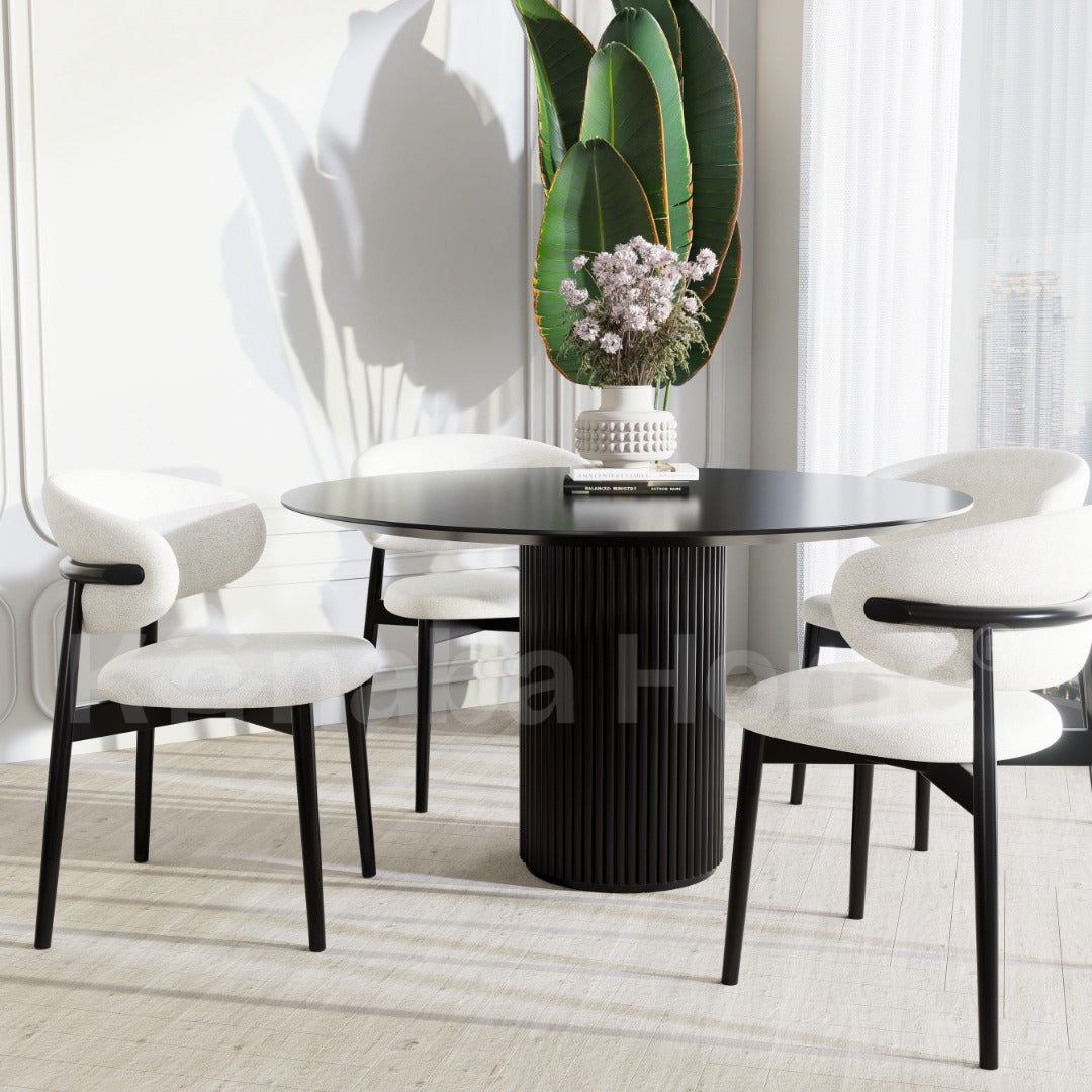 Aki Dining Set