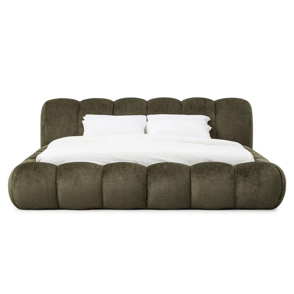 Cloud BedQueen Bed: Mattress Size 160 x 200 cm | Overall W 210 x D 275 x H 95 cm / Green / Velvet