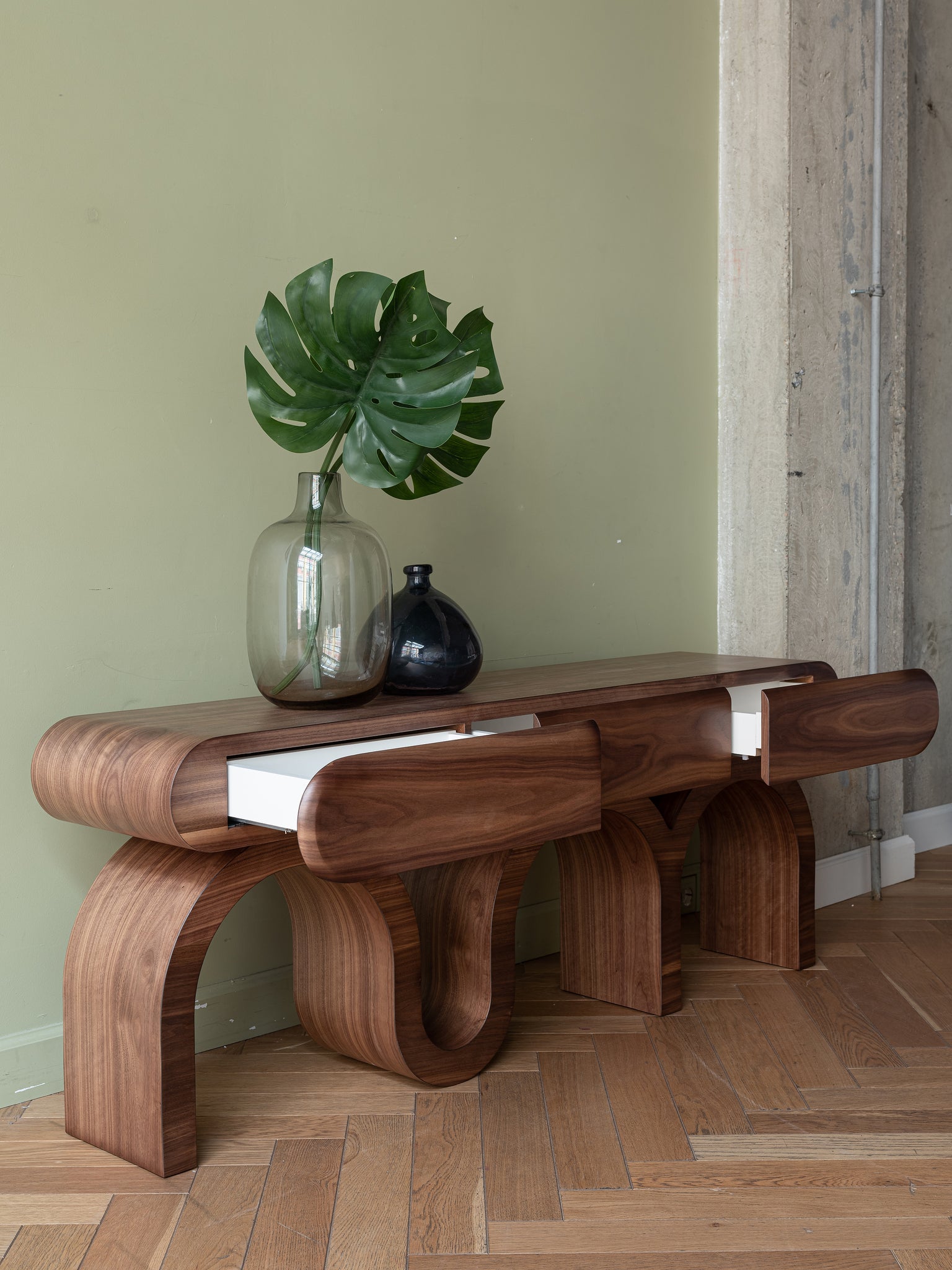 Rory Console Table / 140W x 70H x 40D cm