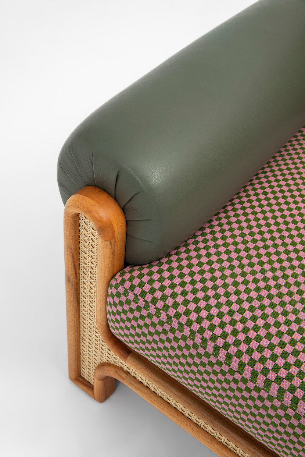 Hideo Armchair