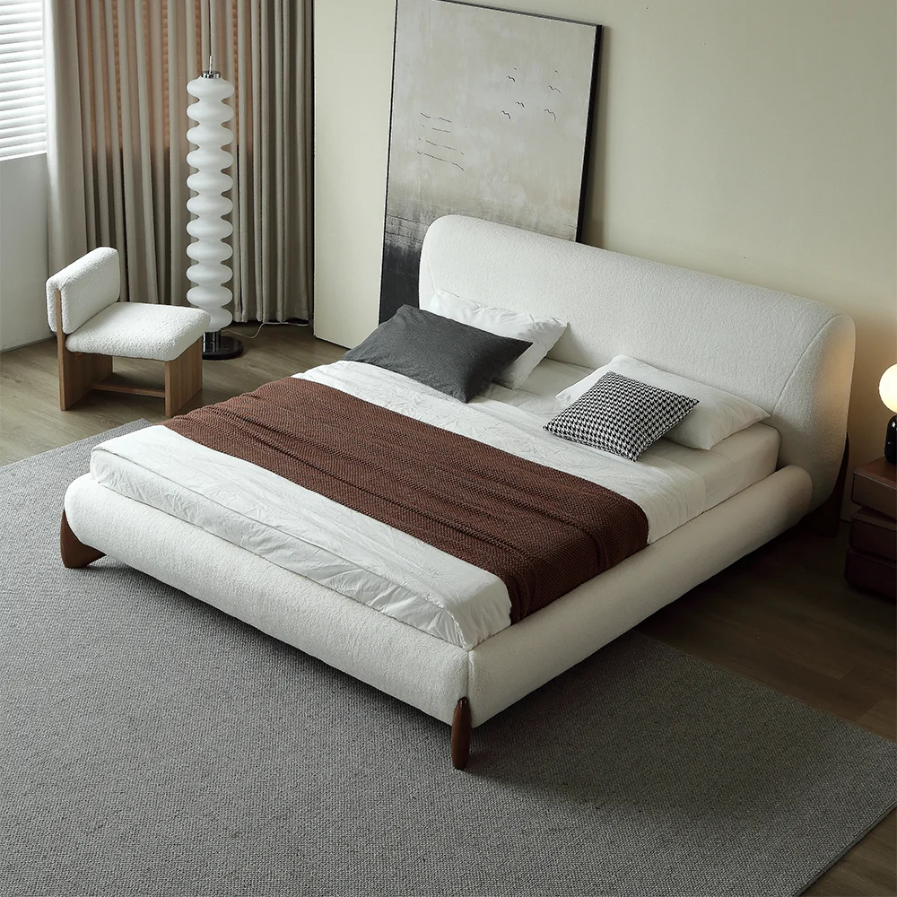 Loria Bed