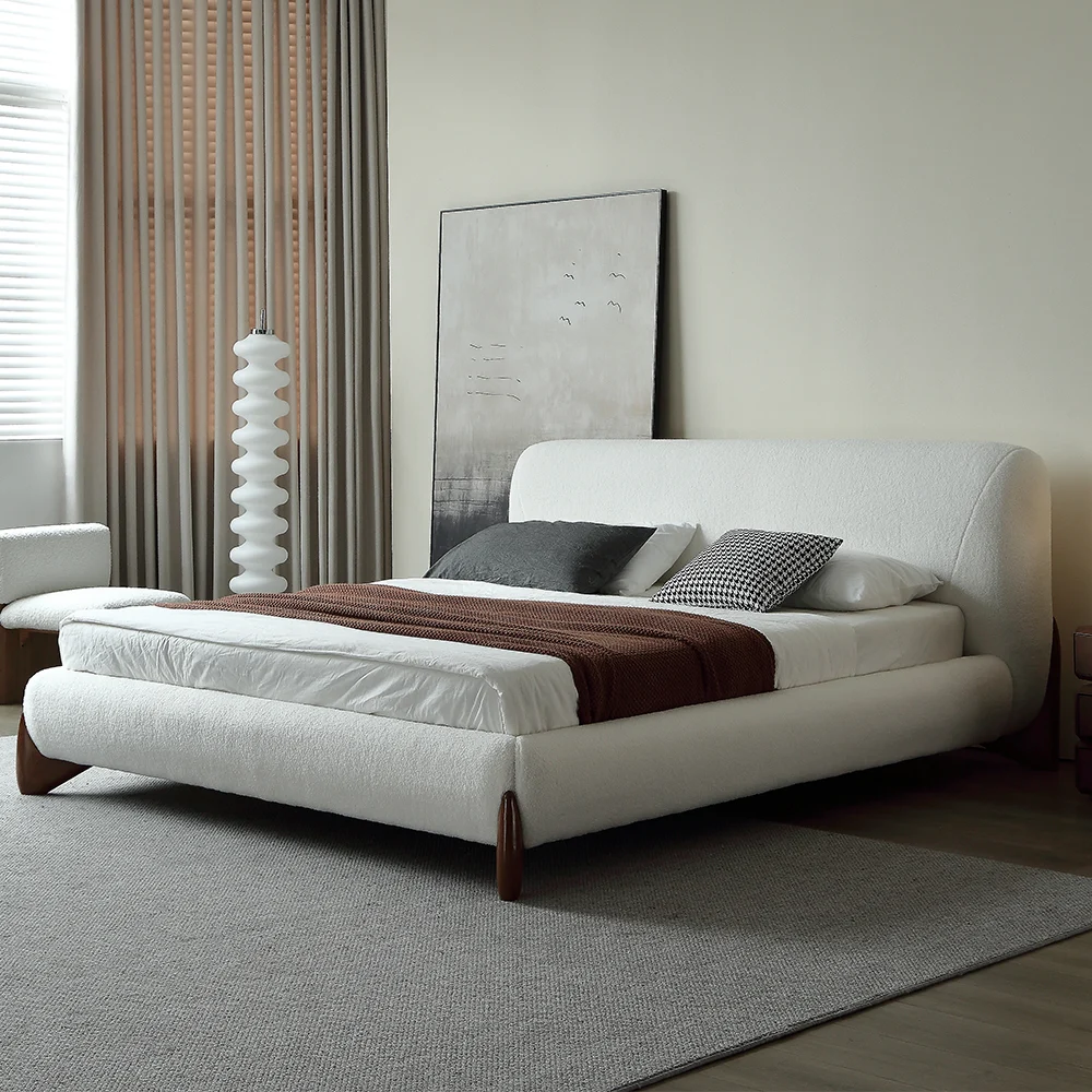 Loria Bed