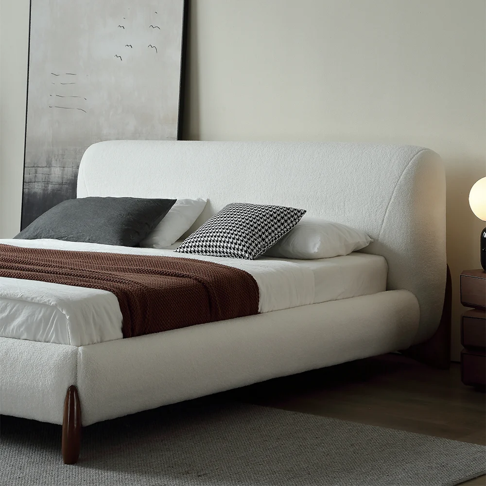 Loria Bed