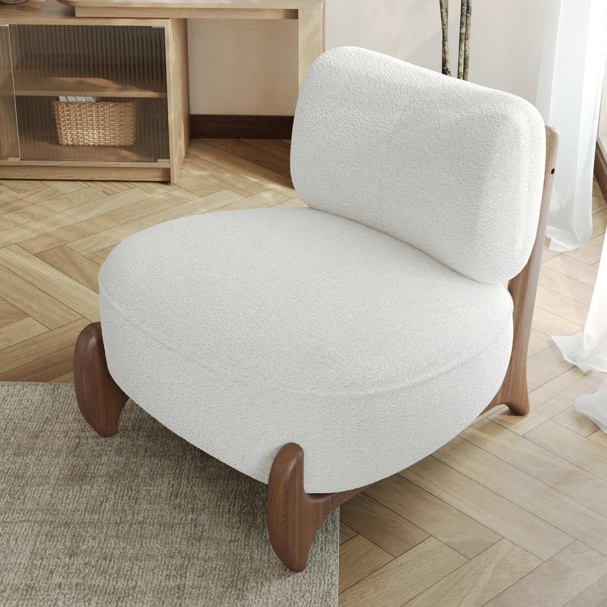 Lyna Chair